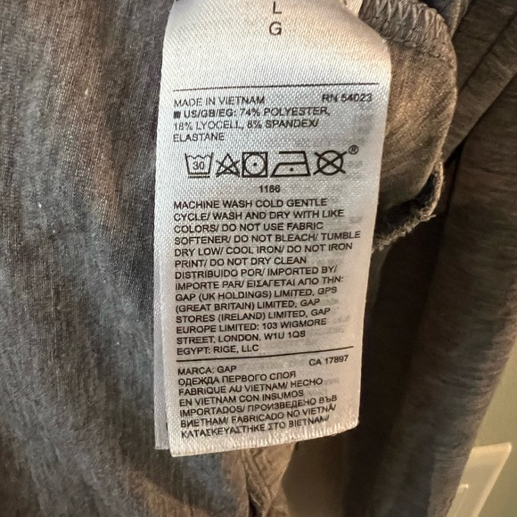 Gap fit breathe long sleeve tee - Picture 8 of 8